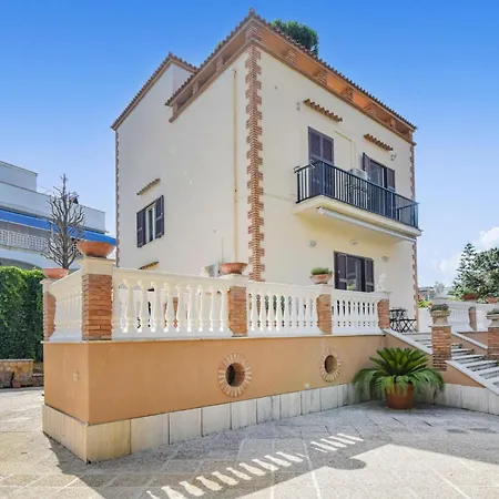 Tatil Evi Stunning In With Kitchen