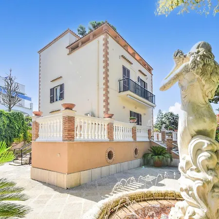 Stunning In With Kitchen Tatil Evi