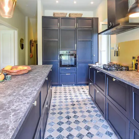 Stunning In With Kitchen * Anzio