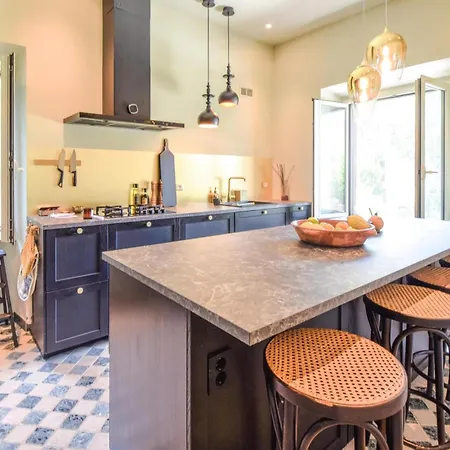 Stunning In With Kitchen * Anzio